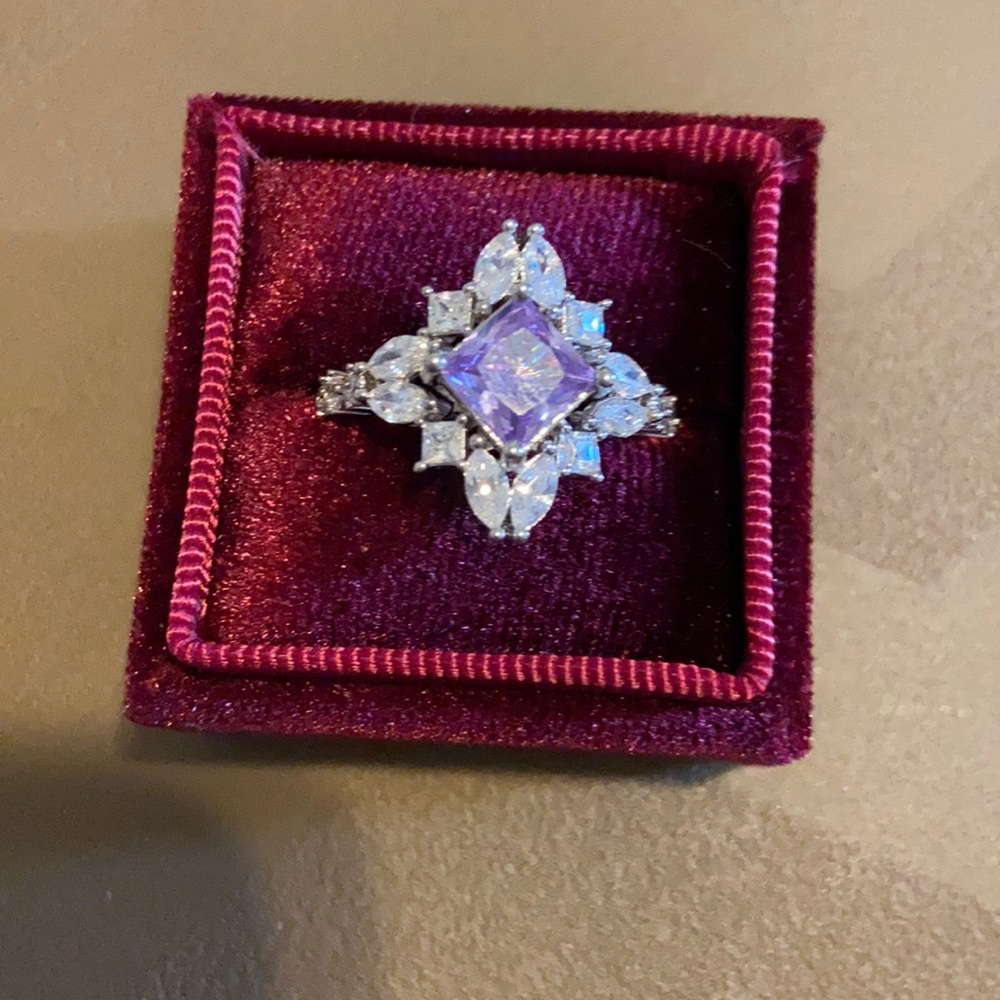 Ring Bomb party ring size 8